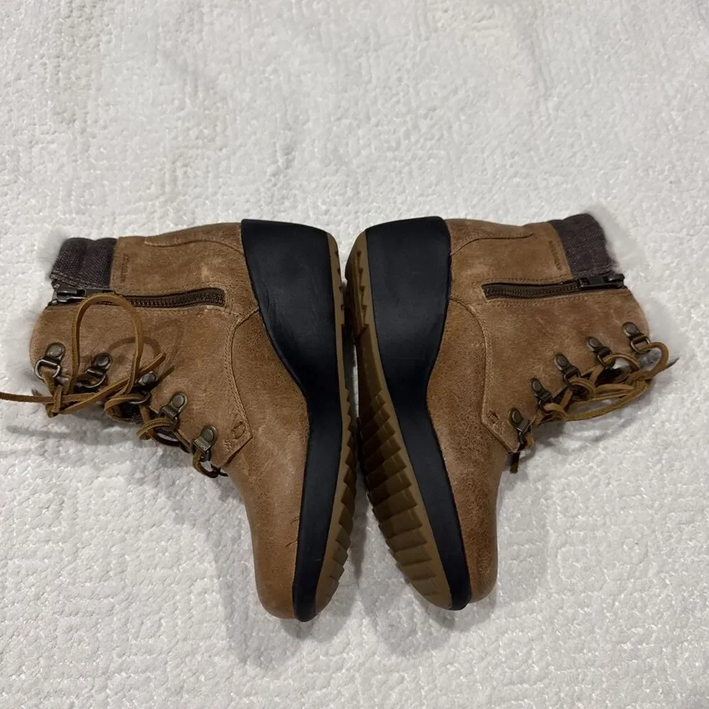 NEW  Sperry Luca Peak Tan brown suede leather fur lined wedge hiking boot Sz 5.5